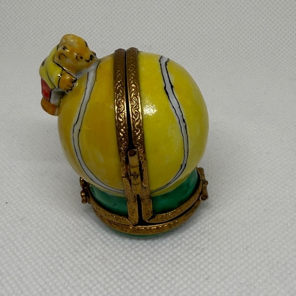 Rare Limoges France Trinket Box – Bear on Tennis Ball, Triple Hinged - Picture 6 of 14